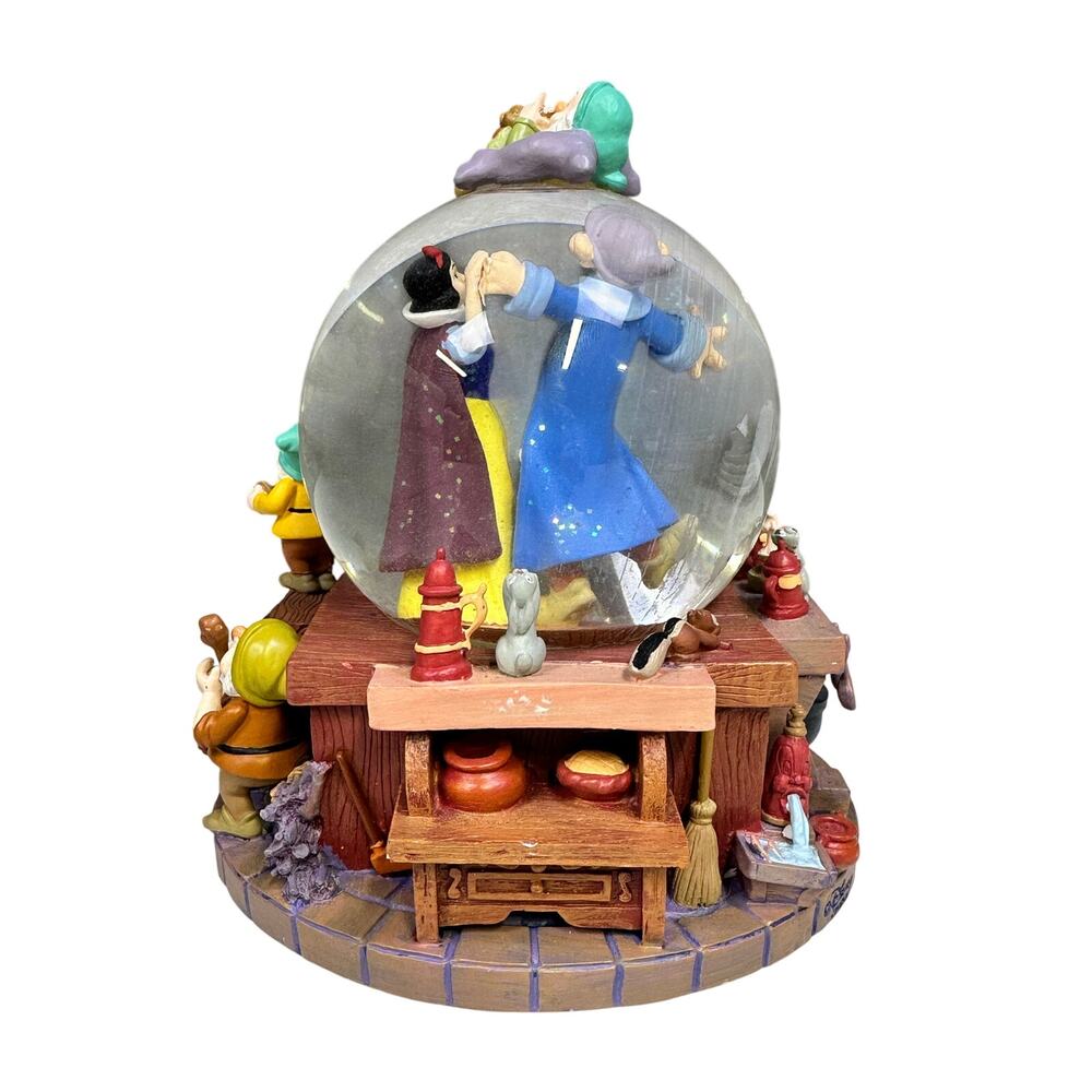 Snow White and the Seven Dwarfs 1998 Musical Snow Globe 'I Whistle a Happy Tune' - Picture 7 of 16